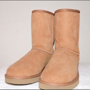 UGG Classic ll Short Women’s Boots in Chestnut